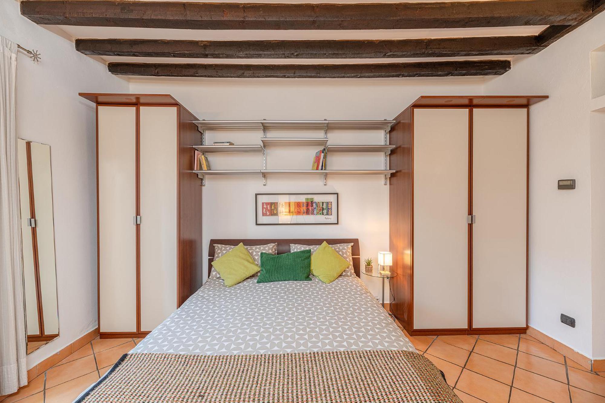 Comfort In Navigli Area Apartment *